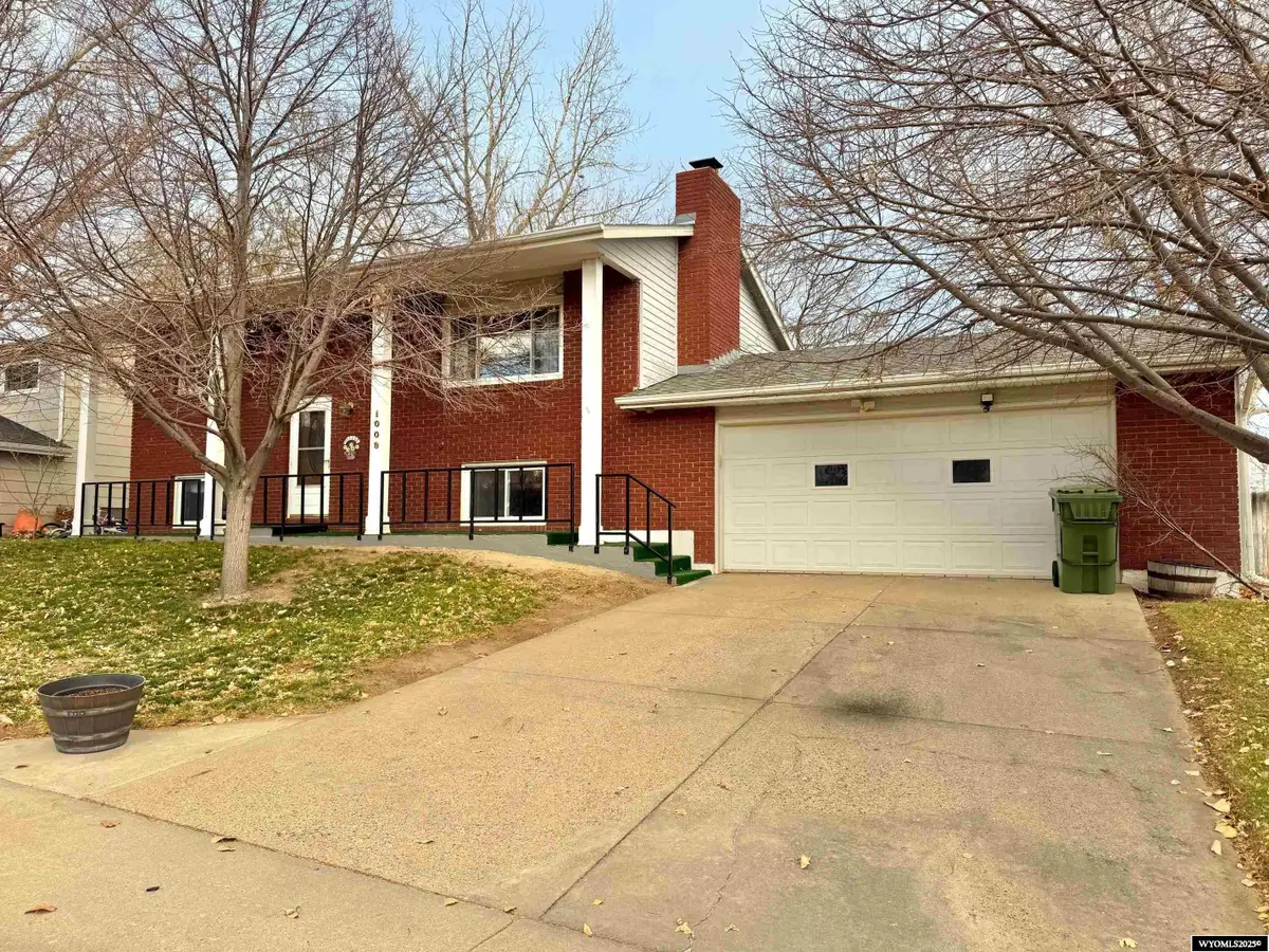 1009 Mesa Drive, Douglas, WY 82633 - Image #1