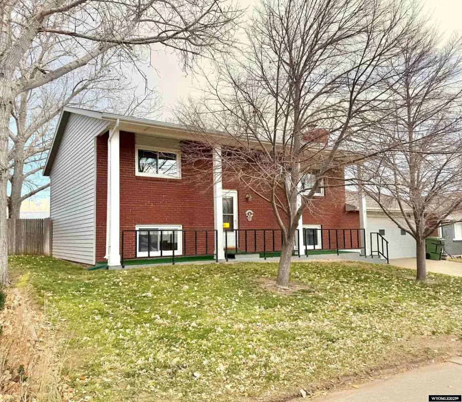 1009 Mesa Drive, Douglas, WY 82633 - Image #2