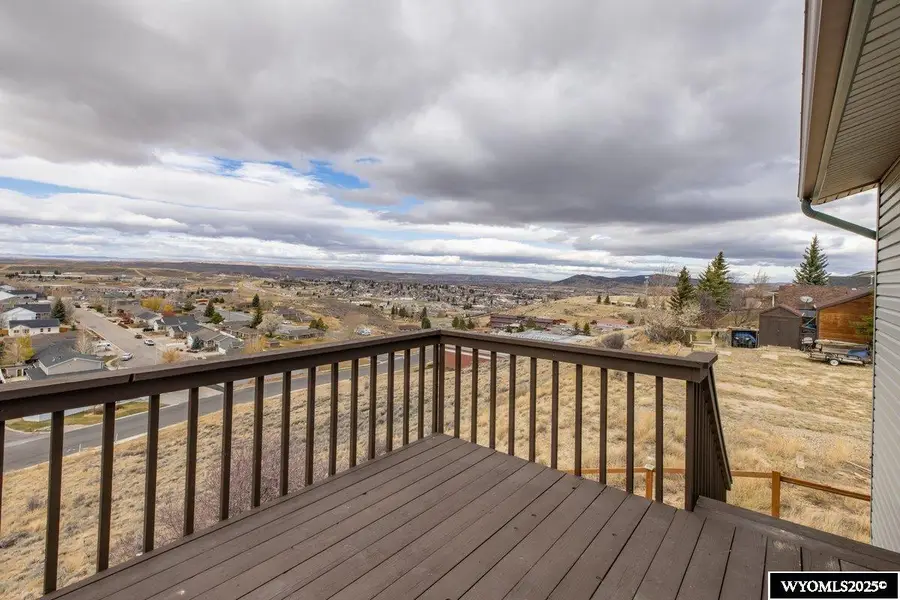 231 Highridge, Evanston, WY 82930 - Image #2