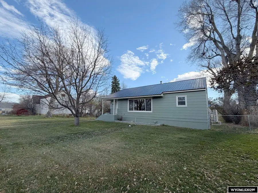 835 Garfield Street, Lander, WY 82520 - Image #2