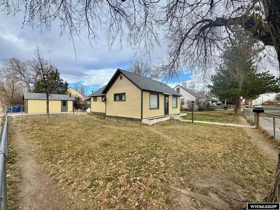322 S 3rd East Street, Riverton, WY 82501 - Image #3