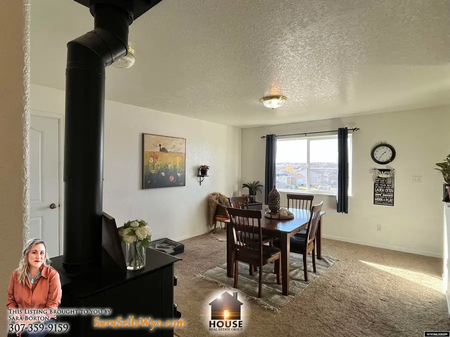 925 Skyline Drive, Douglas, WY 82633 - Image #2