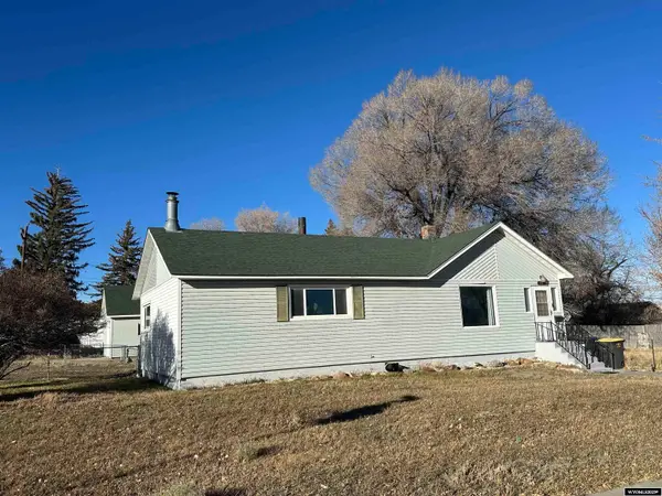 405 E Maple Street, Rawlins, WY 82301