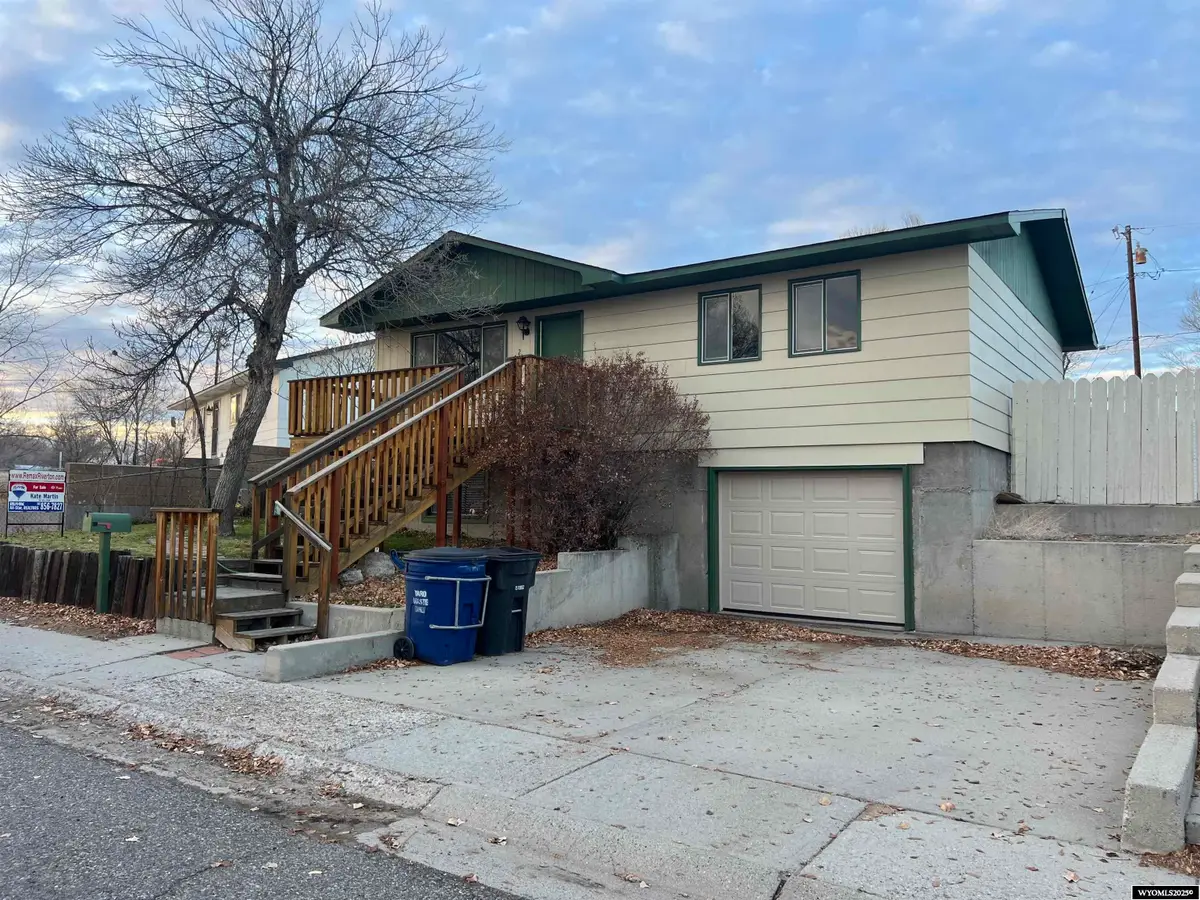 212 Kinnikinnick, Riverton, WY 82501 - Image #1