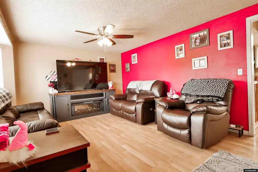 105 Zuni Court, Evanston, WY 82930 - Image #2