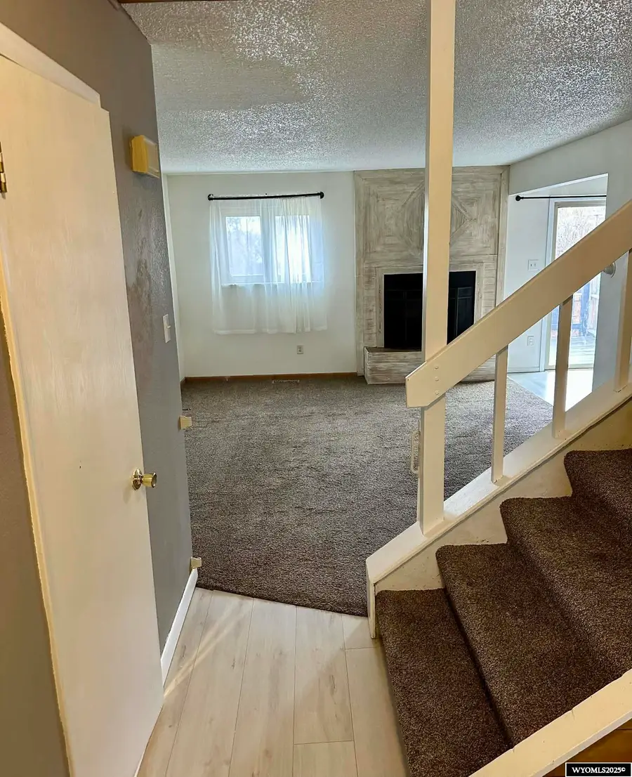 217 Monterey Way, Douglas, WY 82633 - Image #2