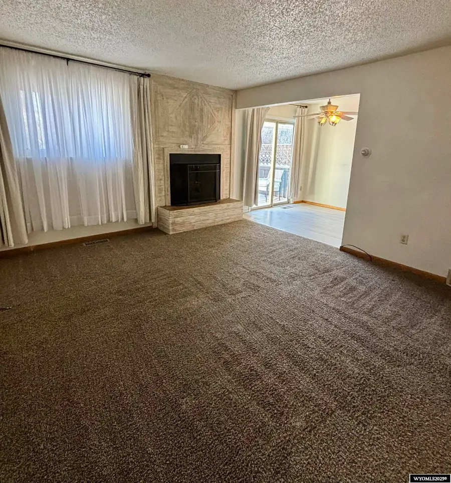217 Monterey Way, Douglas, WY 82633 - Image #3