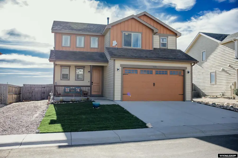 935 Flicker St, Douglas, WY 82633 - Image #2