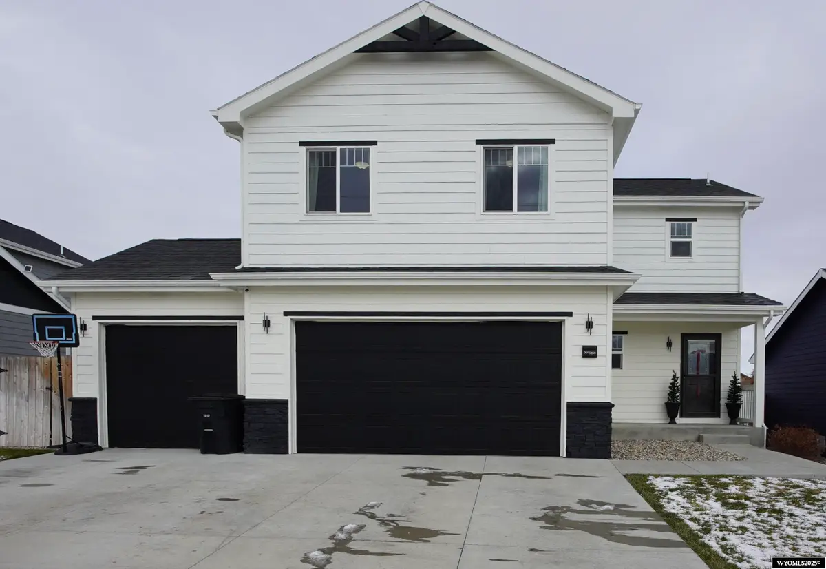 5250 River Crossing Avenue, Mills, WY 82604 - Image #1