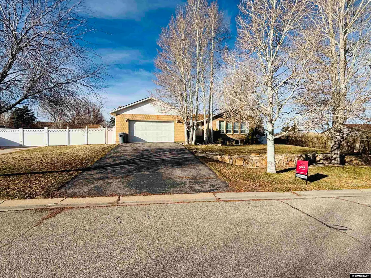 104 Evans Lane, Evanston, WY 82930 - Image #1