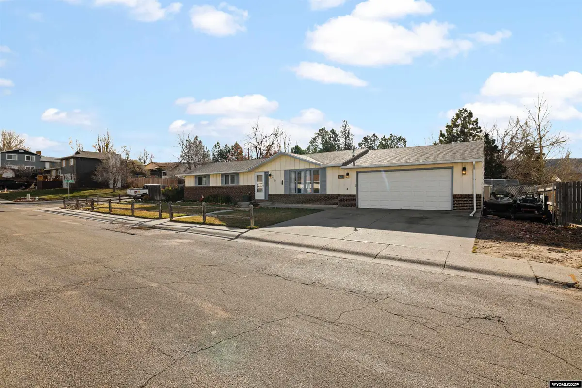 210 Daffodil St, Casper, WY 82604 - Image #1