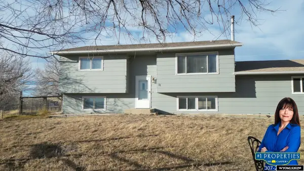 11 S Weasel Road, Glenrock, WY 82637