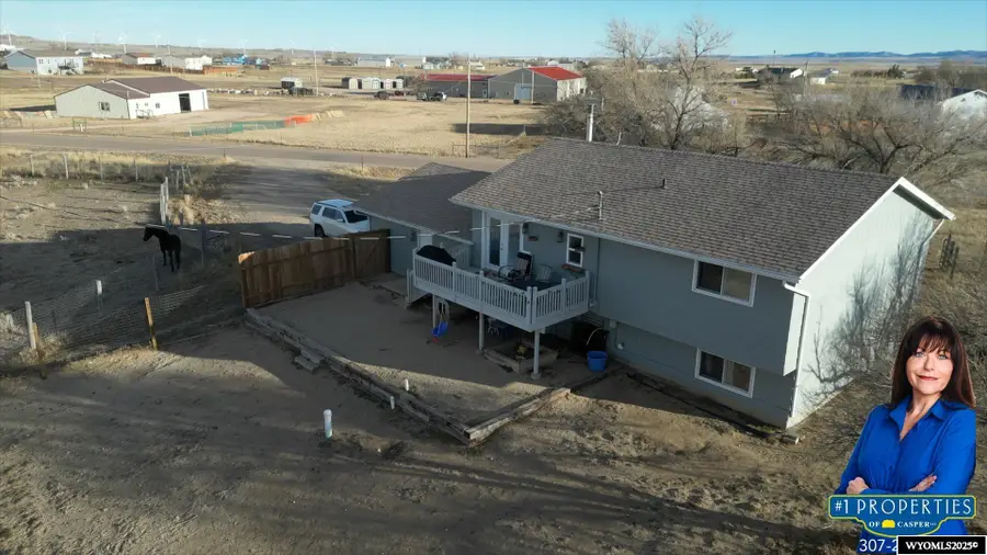 11 S Weasel Road, Glenrock, WY 82637 - Image #2