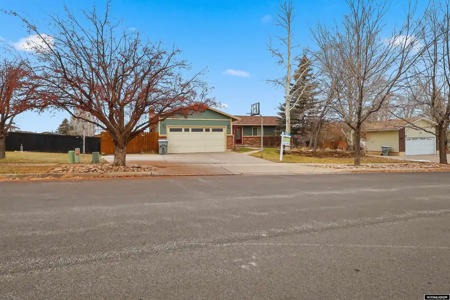 307 Herschler Avenue, Evanston, WY 82930 - Image #3