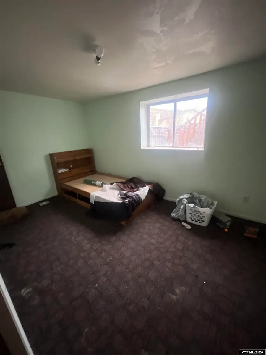 407 Smith Avenue, Evanston, WY 82930 - Image #2