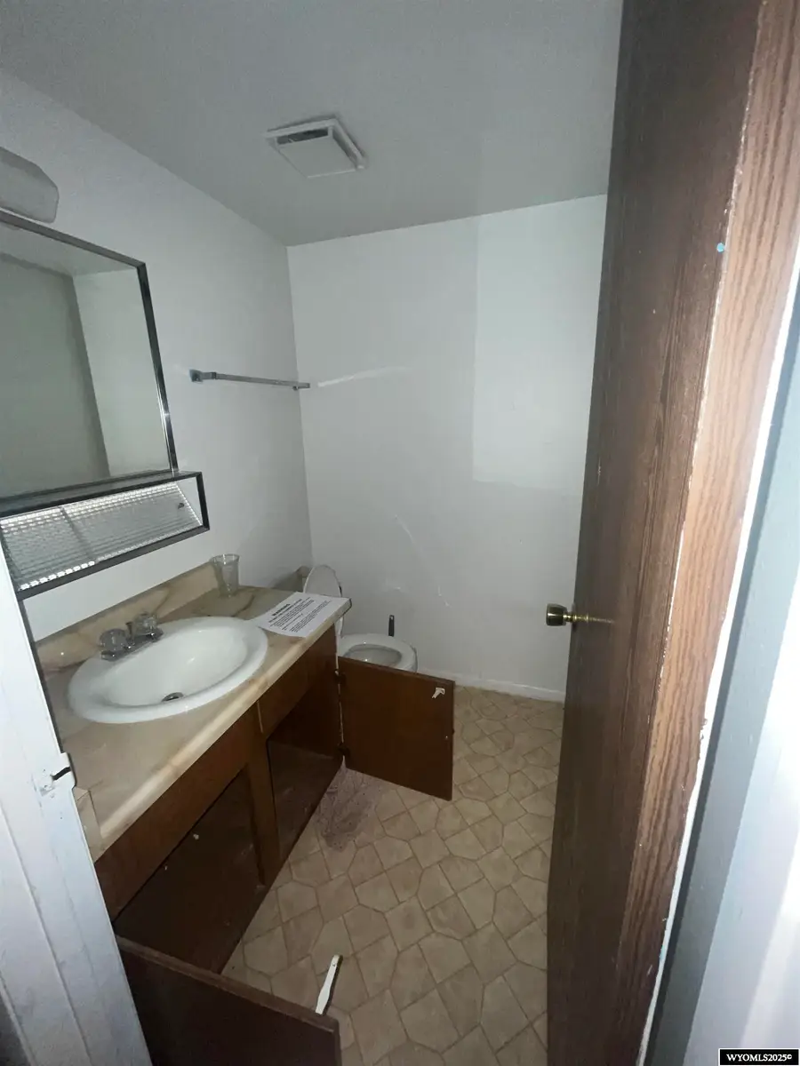 407 Smith Avenue, Evanston, WY 82930 - Image #3