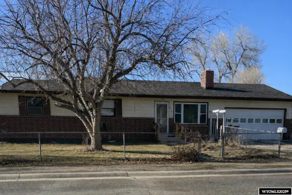 20 S 5th Avenue, Mills, WY 82604