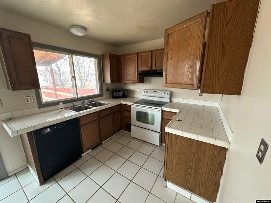 2020 Johnson Avenue, Rock Springs, WY 82901 - Image #3