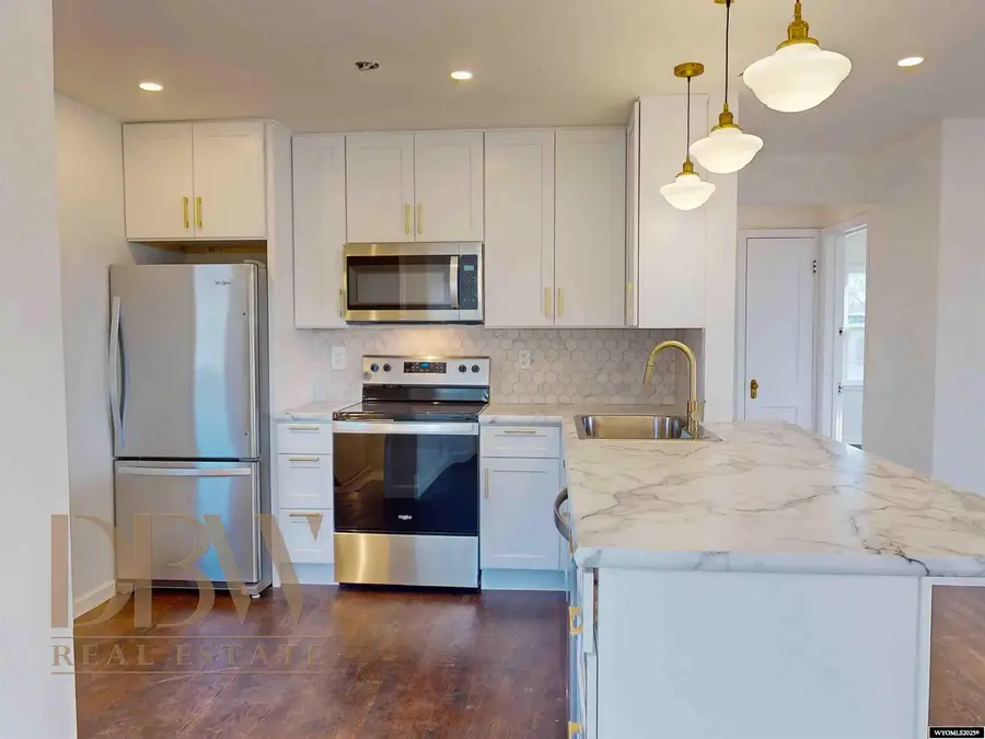 1044 Warren St, Thermopolis, WY 82443 - Image #3