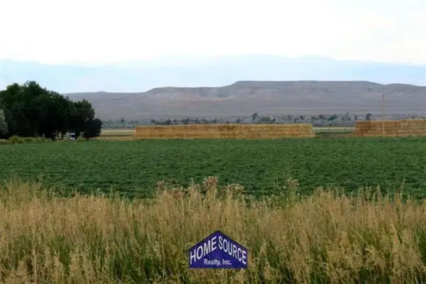 24 W Mountain Splendor Drive, Riverton, WY 82501