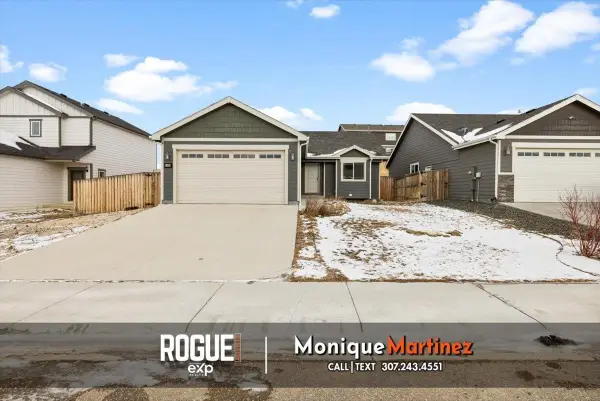 6020 Overlook, Mills, WY 82644