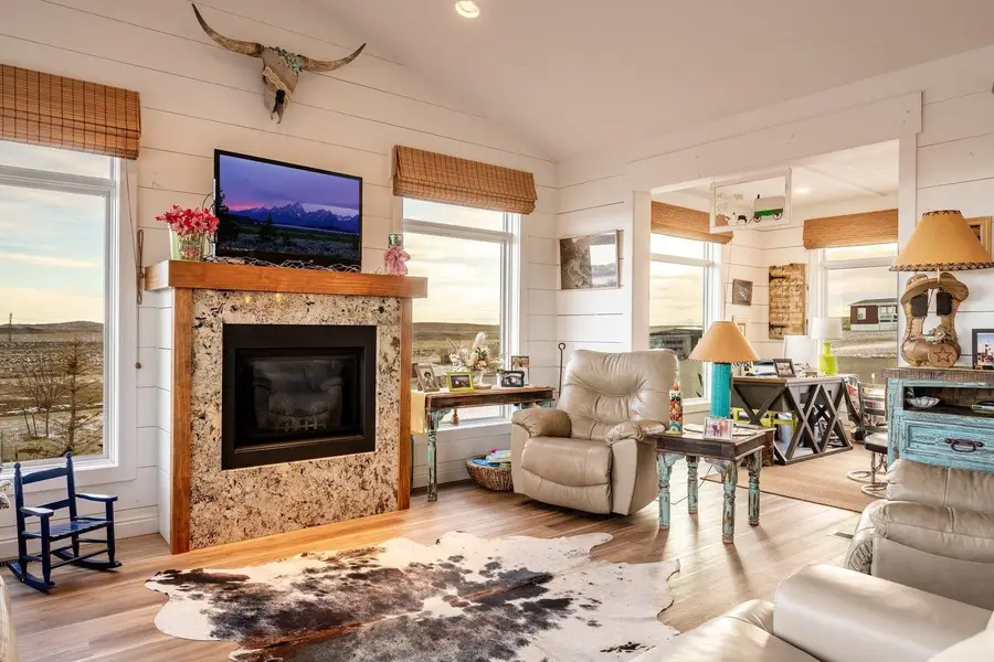 105 Lake DeSmet Road, Buffalo, WY 82834 - Image #3