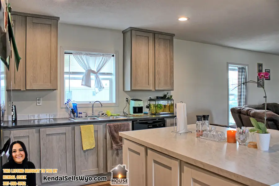 401 S Russell Avenue, Douglas, WY 82633 - Image #3