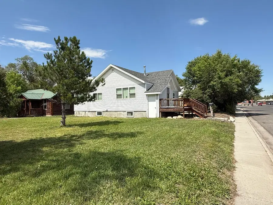210 N 5th St W, Riverton, WY 82501 - Image #3