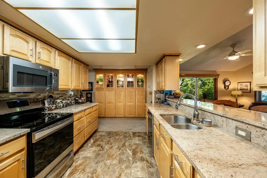 607 Fullerton Avenue, Buffalo, WY 82834 - Image #2