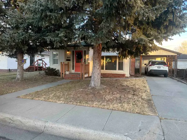 2425 E B, Torrington, WY 82240