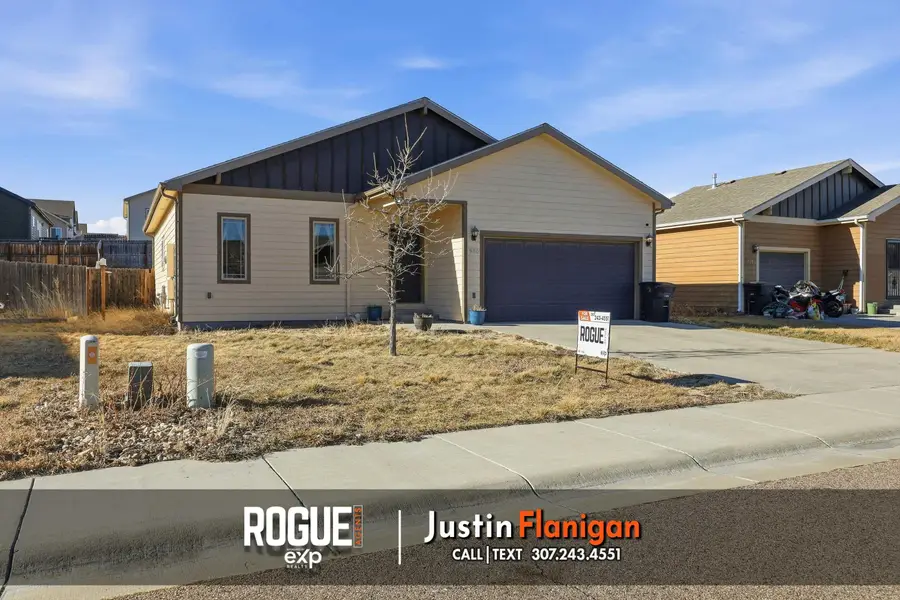 980 S Third, Mills, WY 82644 - Image #3