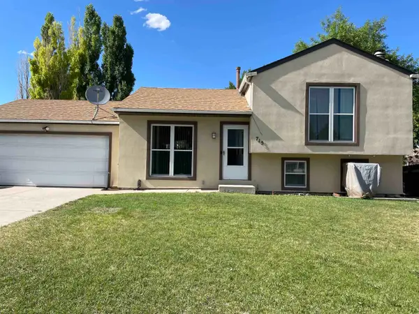 715 Saratoga Drive, Green River, WY 82930