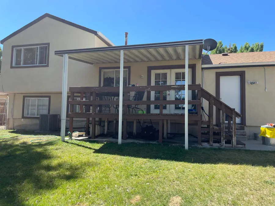 715 Saratoga Drive, Green River, WY 82930 - Image #2