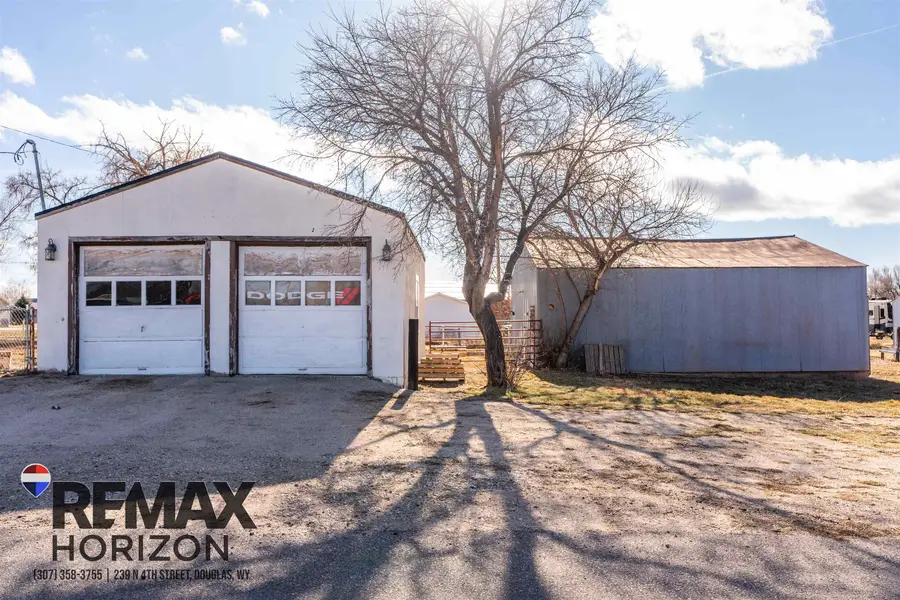1102 Brownfield Road, Douglas, WY 82633 - Image #3