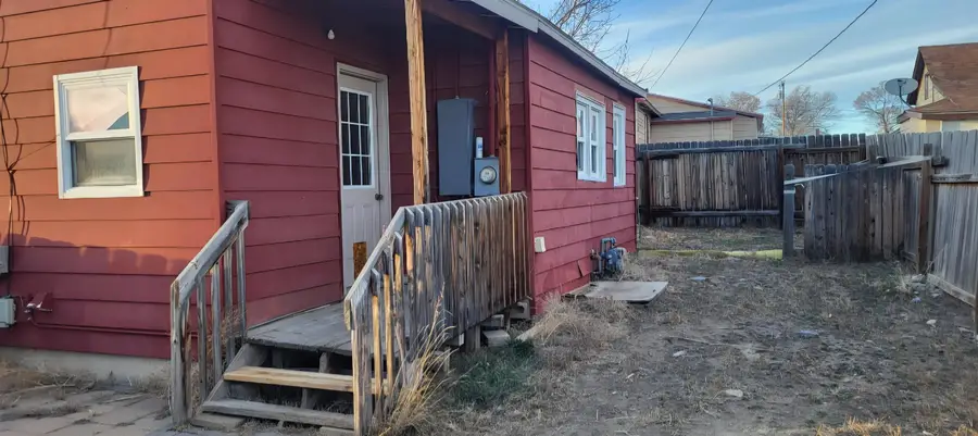 219 Colorado St, Rawlins, WY 82301 - Image #2