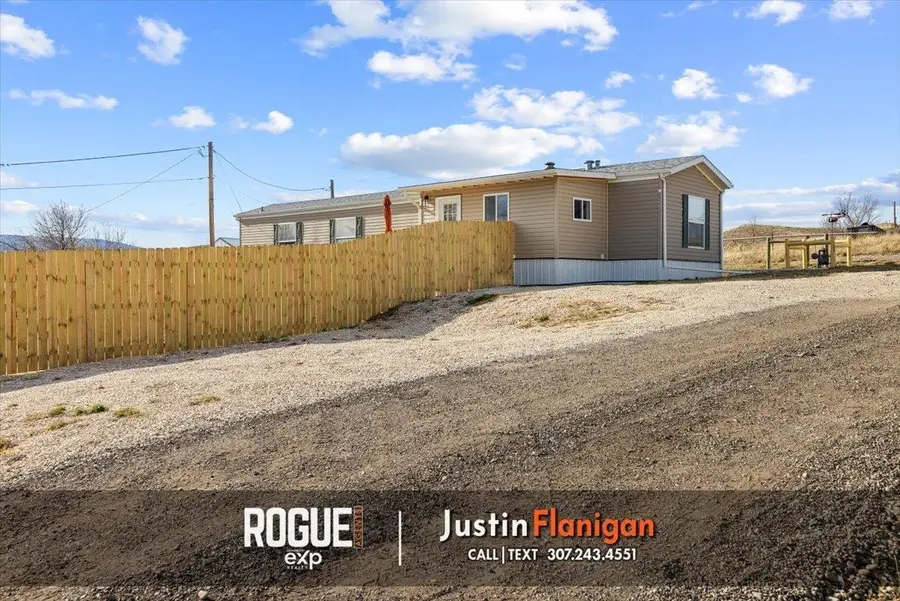 5277 W Buick, Mills, WY 82604 - Image #3