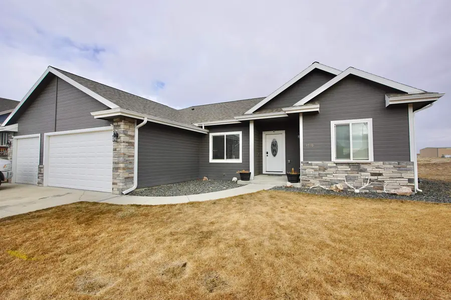 1910 Zuni Trail, Bar Nunn, WY 82601 - Image #2