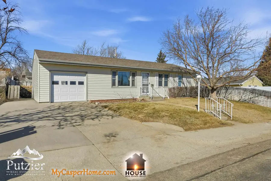 2956 Knollwood Drive, Casper, WY 82604 - Image #2