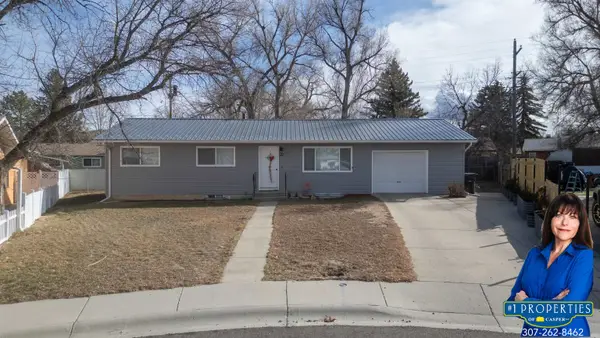 12 Lakota Court, Glenrock, WY 82637