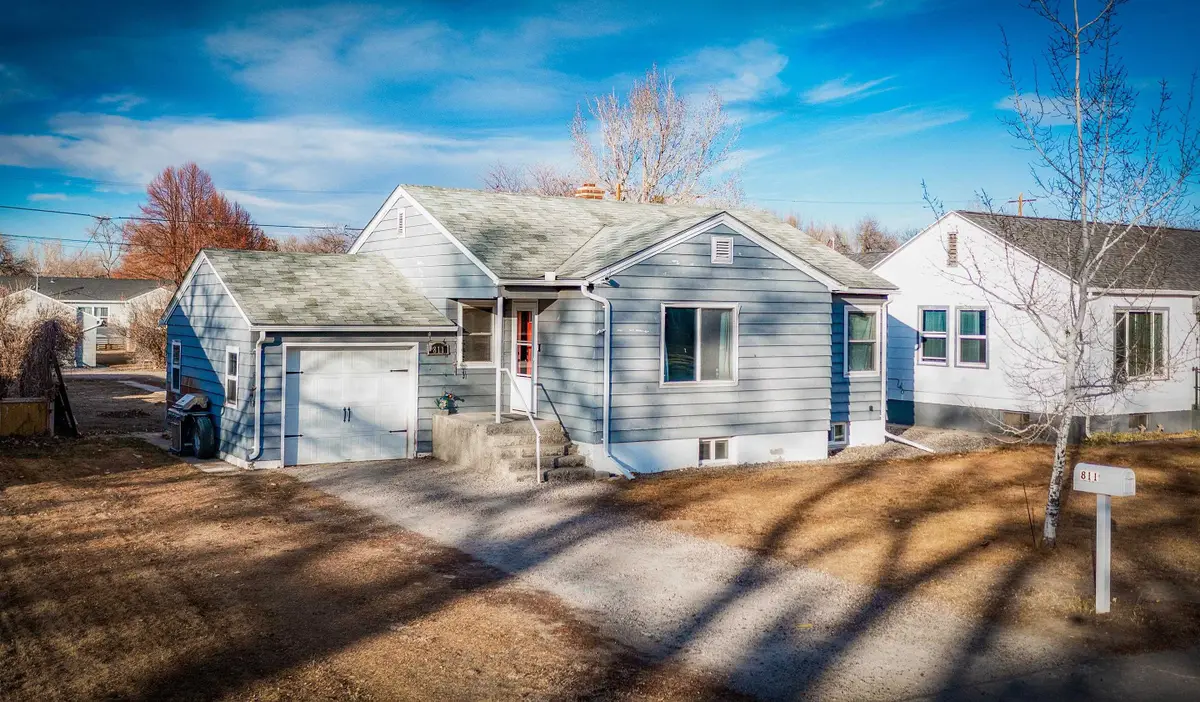 811 Howell Ave, Worland, WY 82401 - #1