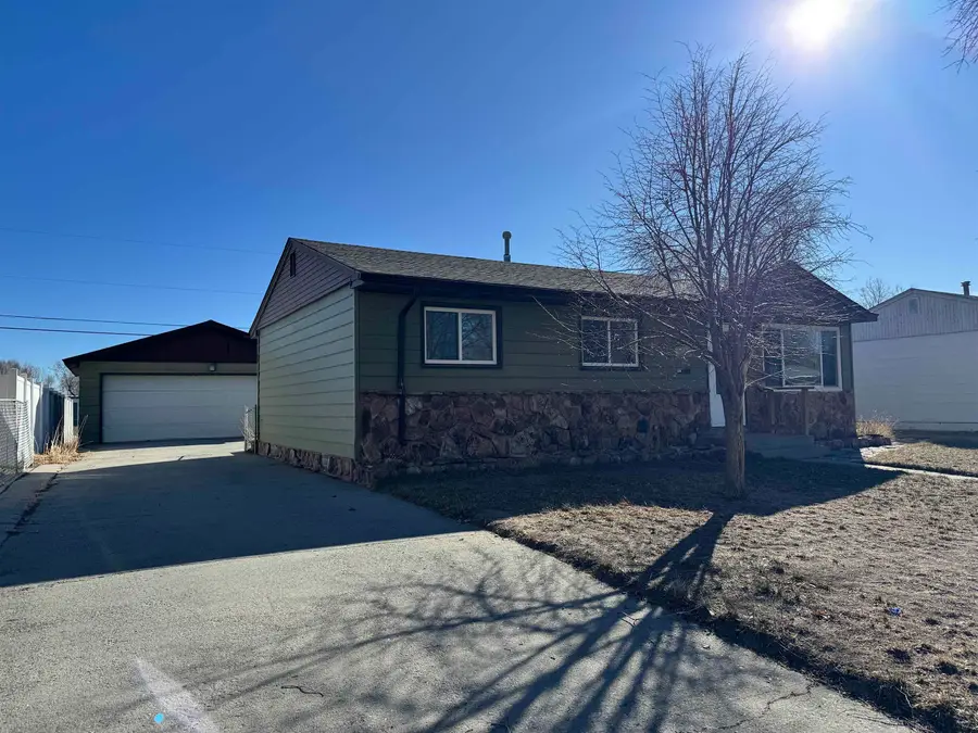 401 N 16th E, Riverton, WY 82501 - #2