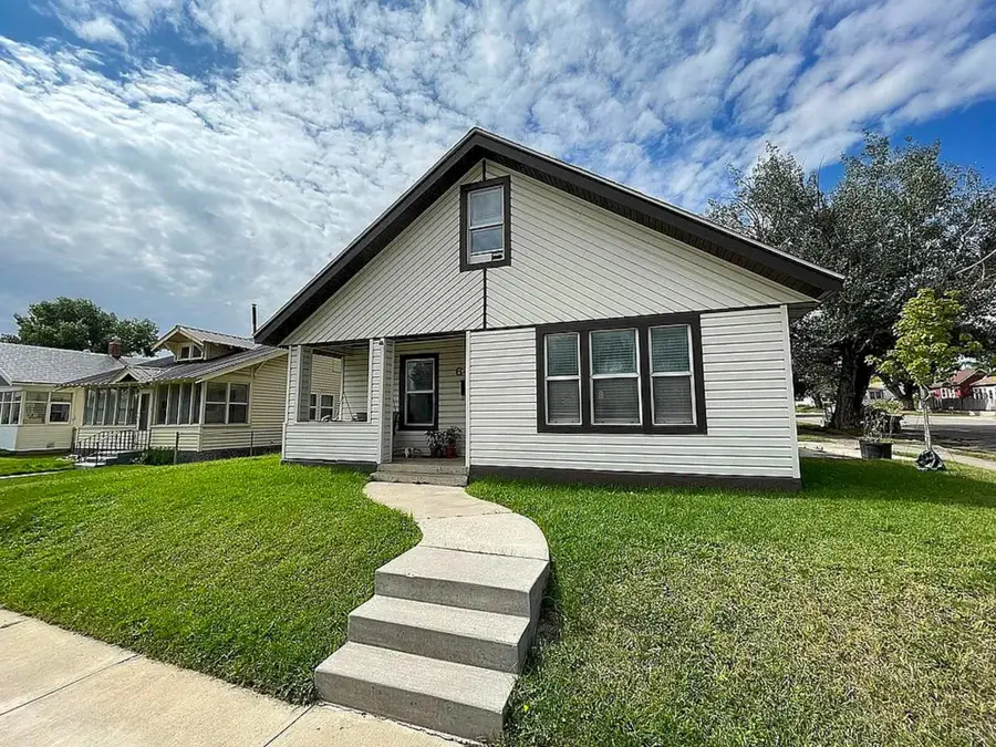 649 Sage St, Evanston, WY 82930 - #2
