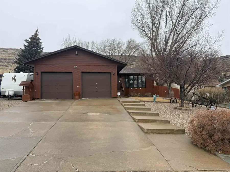 325 W Larsen Street, Rawlins, WY 82301-00 - #2