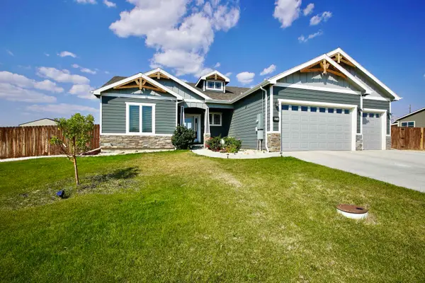 6374 Meadow Wind Way, Mills, WY 82604