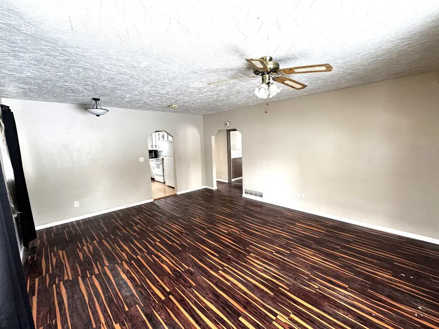 2142 E D Street, Torrington, WY 82240 - #3