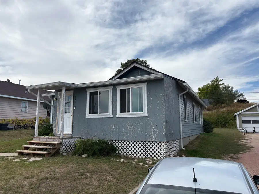 406 S Maple, Lusk, WY 82225 - #2