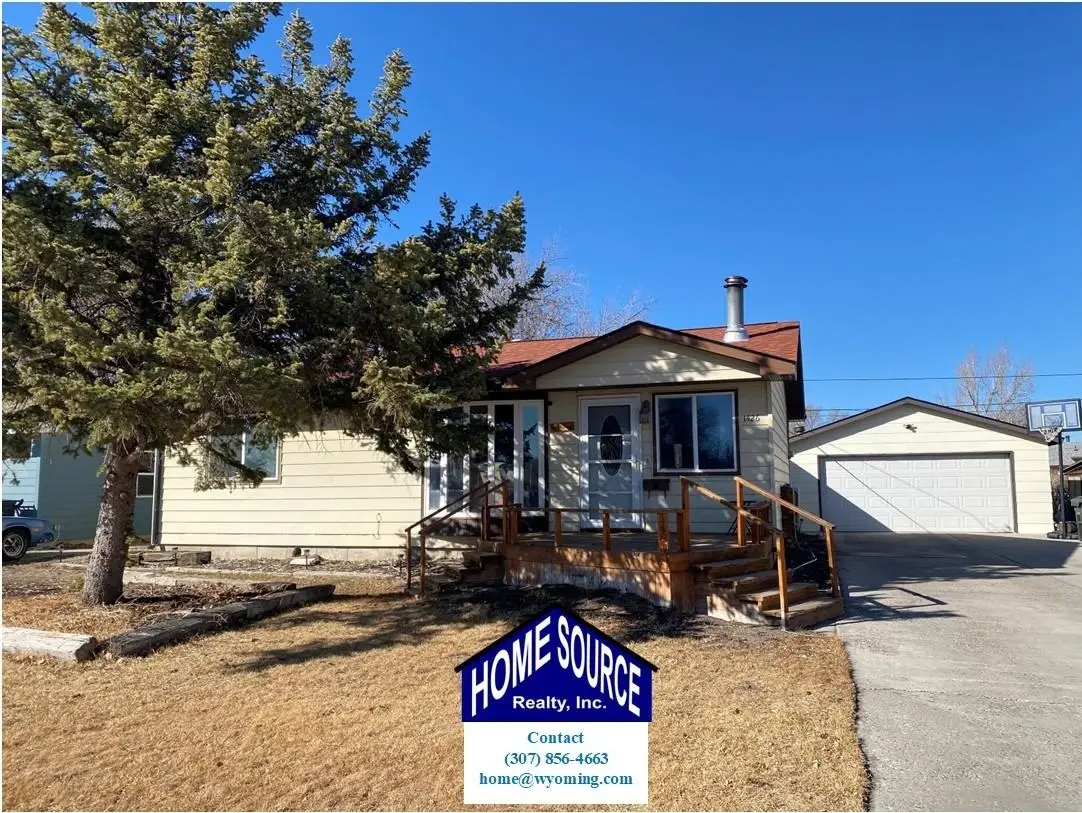 1426 E Pershing Avenue, Riverton, WY 82501 - #1