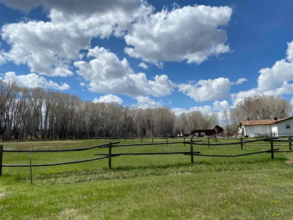 29 Cedar, Riverside, WY 82325