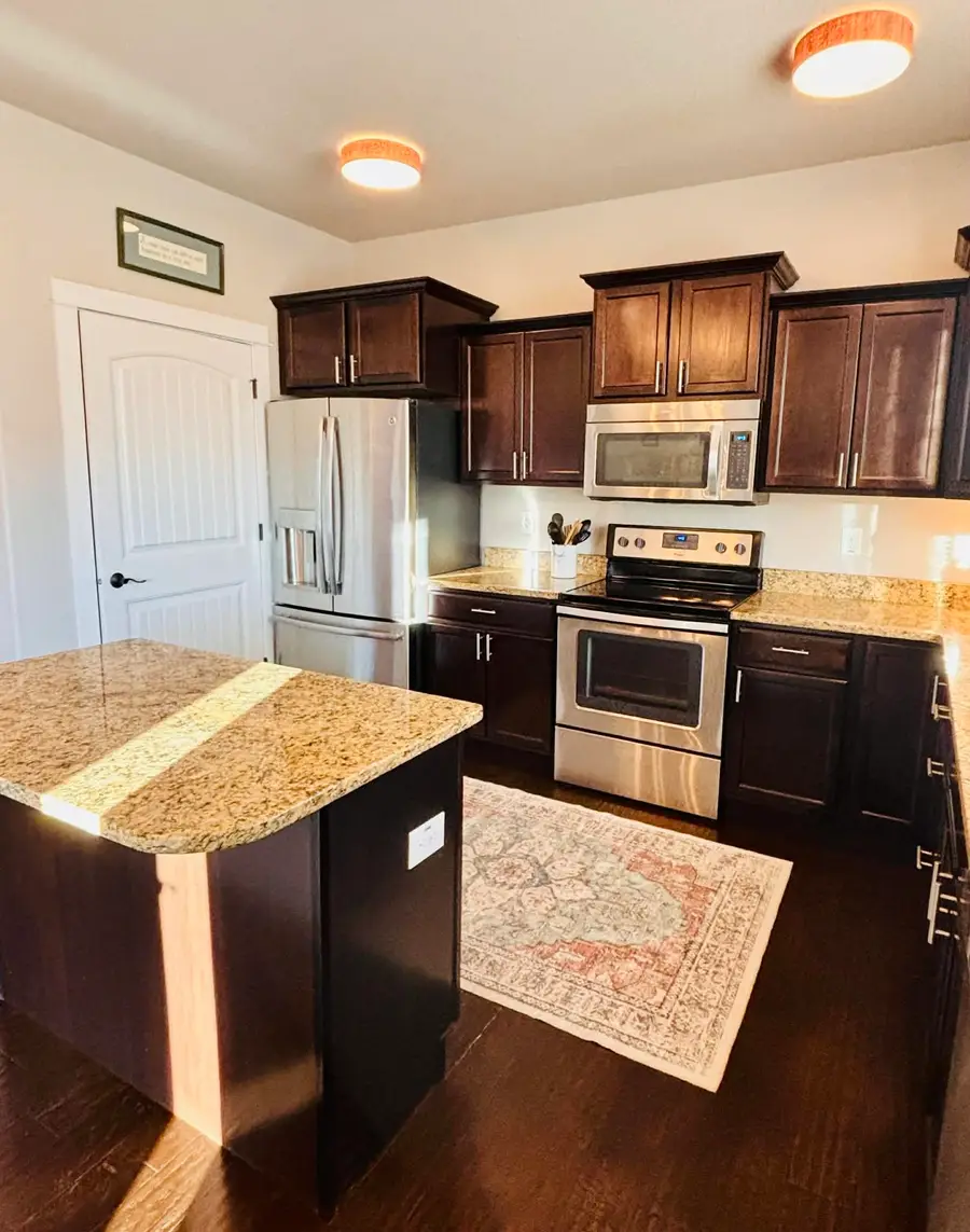 935 Flicker St, Douglas, WY 82633 - #3