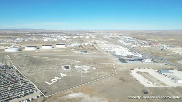 5451 W Yellowstone Highway, Mills, WY 82604